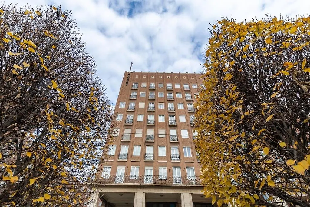 Midtown Artistic Apartment location